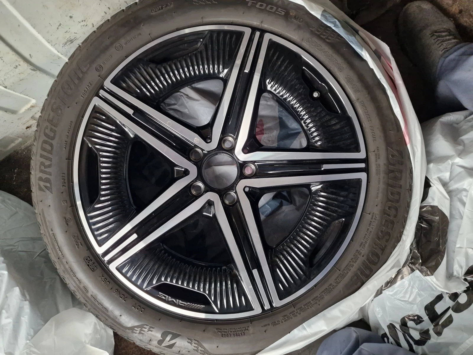 Гуми с джанти Bridgestone 255/45R19, снимка 6 - Гуми и джанти - 55736930
