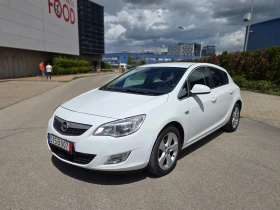 Opel Astra 1.3CDTi NAVI* COSMO* , снимка 1