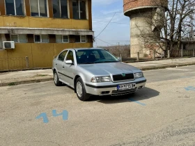 Skoda Octavia 1.6, снимка 1