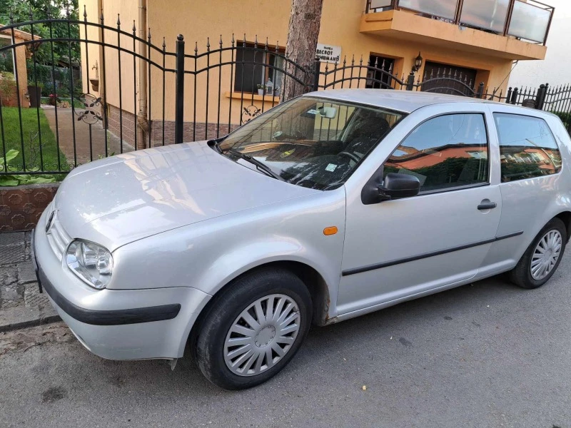 VW Golf, снимка 1 - Автомобили и джипове - 47046080