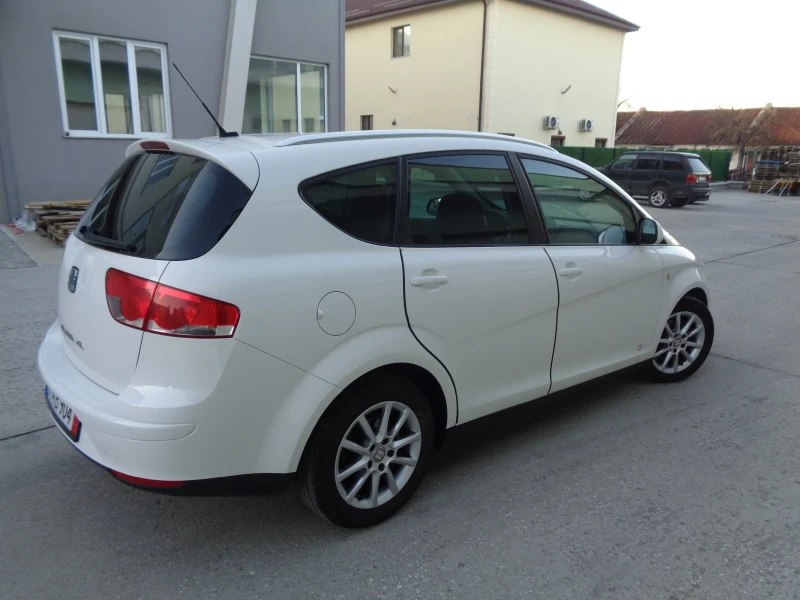 Seat Altea 1.6TDI-DSG7-XL-NAVI-AVTOMAT-LIZING, снимка 4 - Автомобили и джипове - 49397185