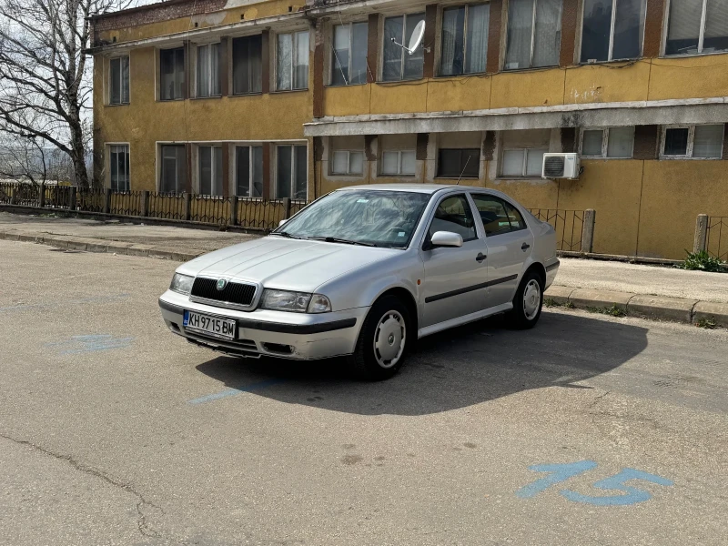 Skoda Octavia 1.6, снимка 3 - Автомобили и джипове - 49596274