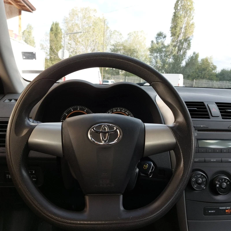 Toyota Corolla, снимка 4 - Автомобили и джипове - 52109094
