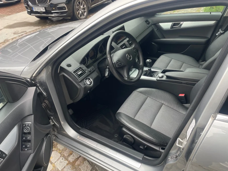 Mercedes-Benz C 200 Avangard Xenon, снимка 8 - Автомобили и джипове - 51935658
