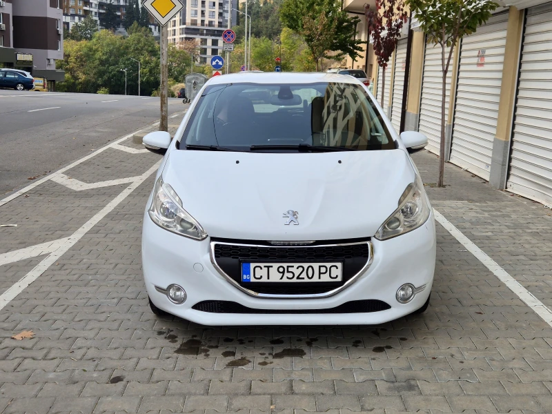 Peugeot 208 1.6HDI 92к.с., снимка 6 - Автомобили и джипове - 52569347