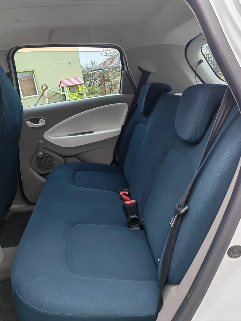Renault Zoe, снимка 9 - Автомобили и джипове - 53495840