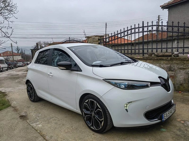 Renault Zoe, снимка 4 - Автомобили и джипове - 53495840