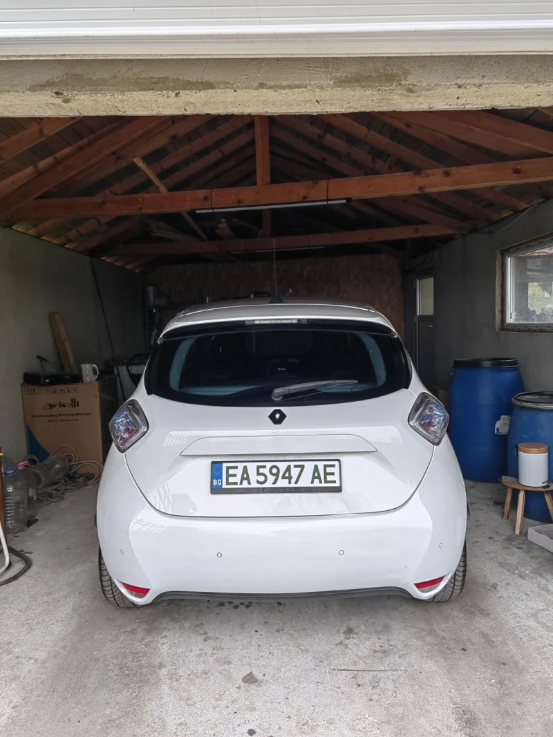 Renault Zoe, снимка 8 - Автомобили и джипове - 53495840