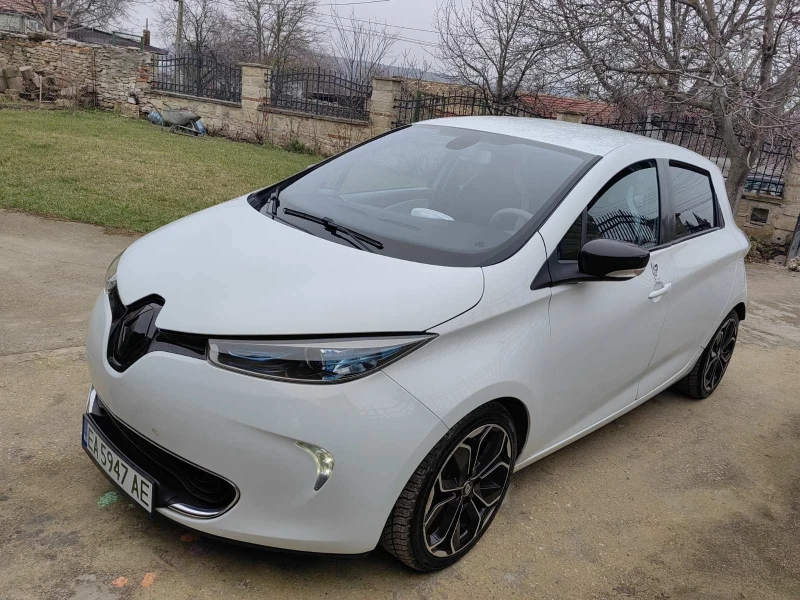 Renault Zoe, снимка 13 - Автомобили и джипове - 53495840