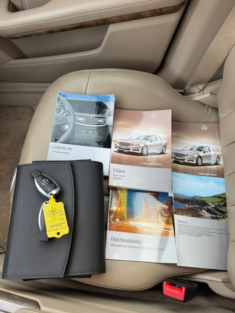 Mercedes-Benz E 300 Очакван внос!, снимка 14 - Автомобили и джипове - 53523470