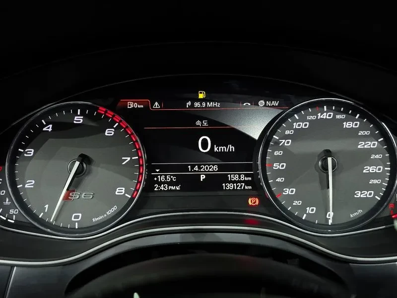 Audi S6 4.0 TFSI Quattro, снимка 8 - Автомобили и джипове - 54200331