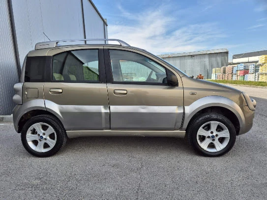 Fiat Panda 1.3 4х4 Cross, снимка 8 - Автомобили и джипове - 54422636