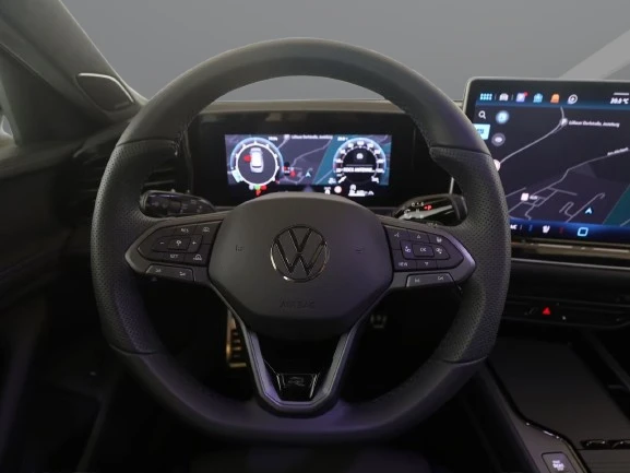 VW Passat Variant 2.0 TSI 4Motion = R-Line = Гаранция, снимка 8 - Автомобили и джипове - 55737048