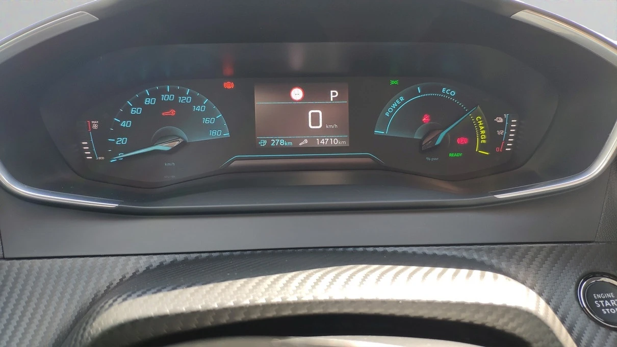 Peugeot 2008 ALLURE Electric 100 кВ 136 к.с. - изображение 9