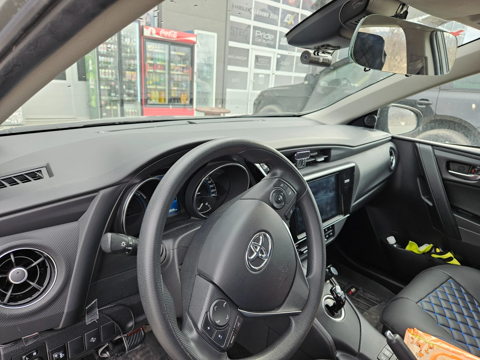 Toyota Auris 1.8 CVT HSD Terra - изображение 4