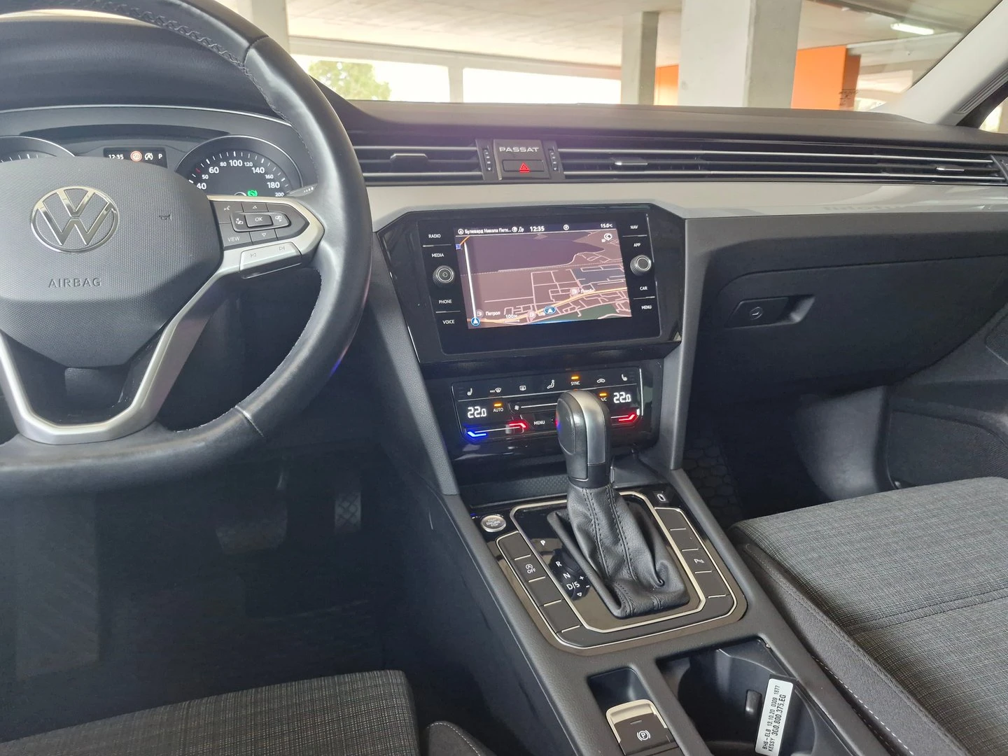 VW Passat Business 2.0 TDI SCR DSG | Mobile.bg   5