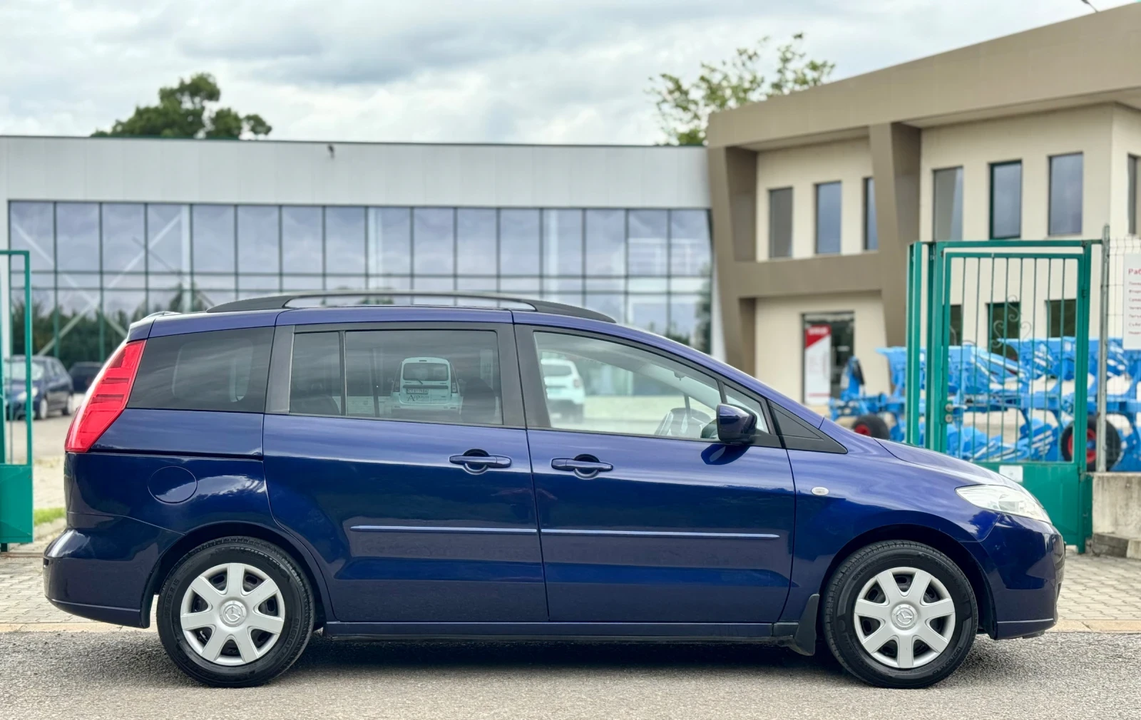 Mazda 5 2.0D~110hp~7места~КЛИМАТРОНИК - изображение 4