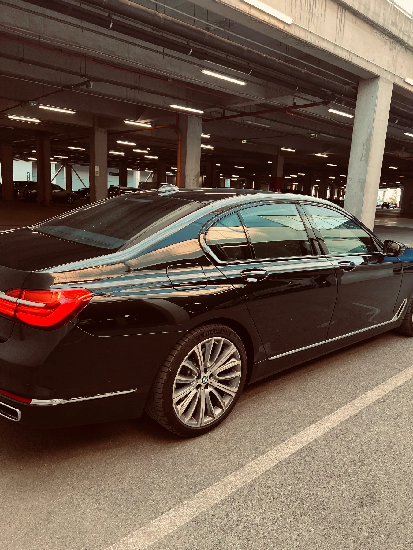 BMW 730 d Xdrive - изображение 4