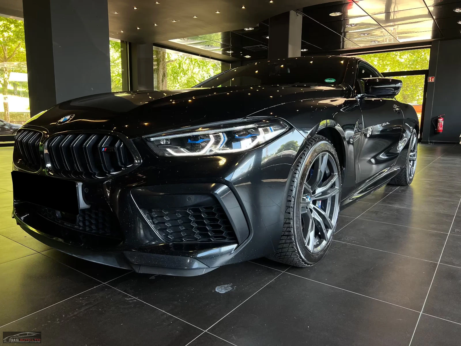 BMW M8 COMPETITION/COUPE/625HP/CARBON/SCLOSE/HUD/LED/385f - изображение 2