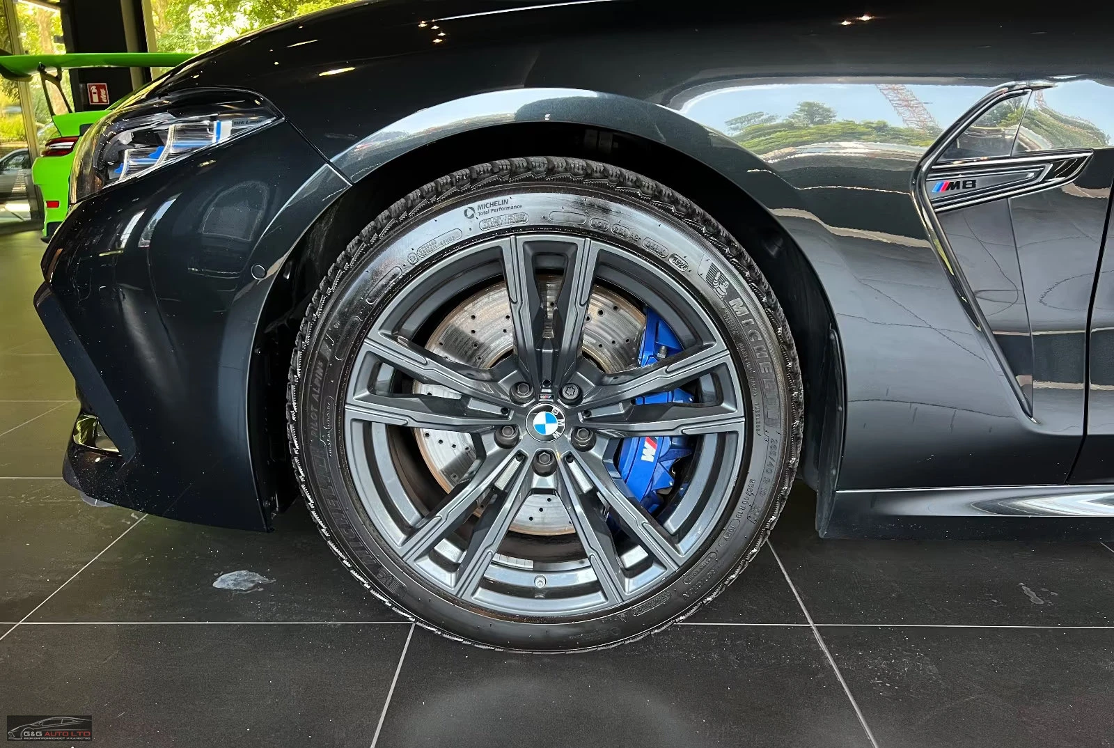 BMW M8 COMPETITION/COUPE/625HP/CARBON/SCLOSE/HUD/LED/385f - изображение 4