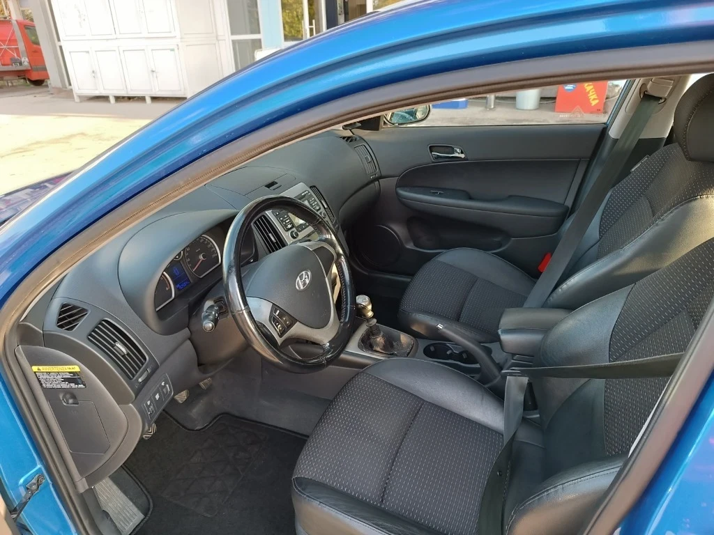 Hyundai I30 1.6 CDRI - изображение 2