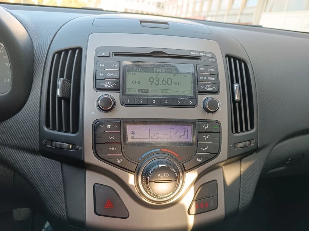 Hyundai I30 1.6 CDRI - изображение 6