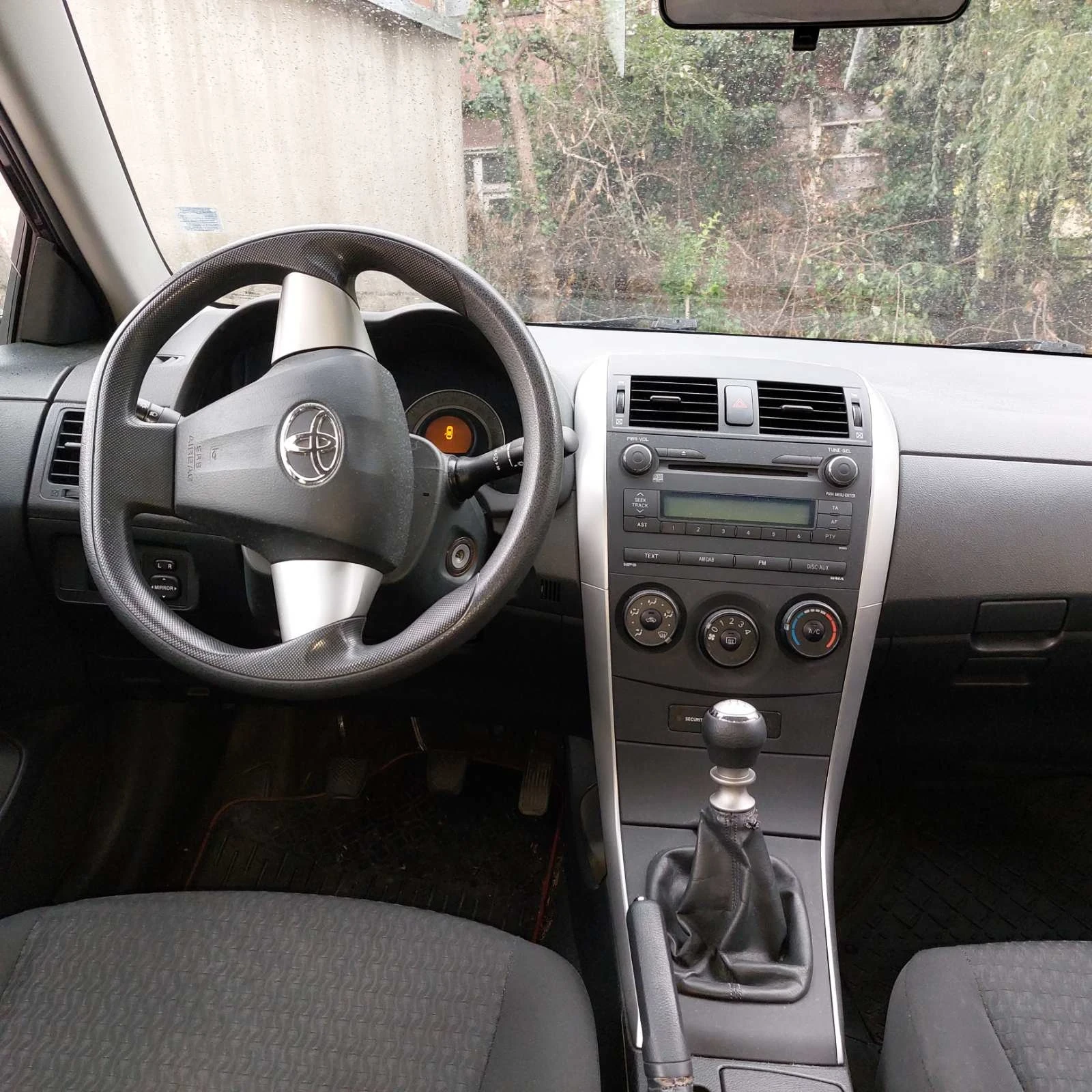 Toyota Corolla  - изображение 2