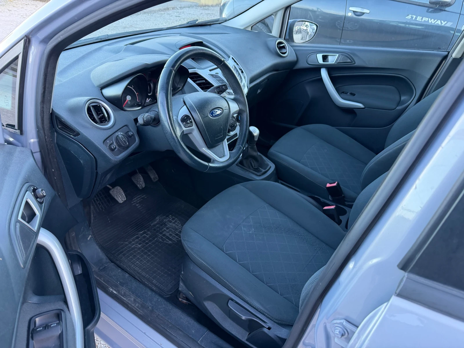 Ford Fiesta 1.3/82кс EVRO5 климатик 197000км - изображение 9