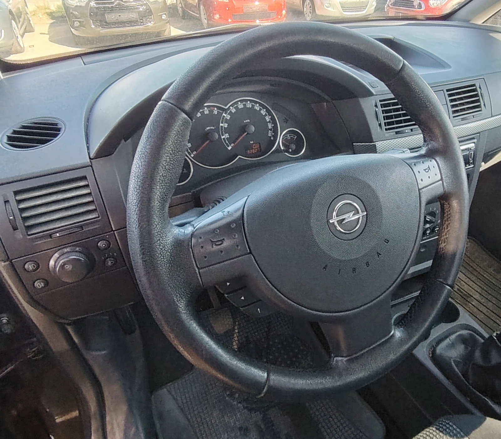 Opel Meriva 1.4i/Minivan - изображение 10