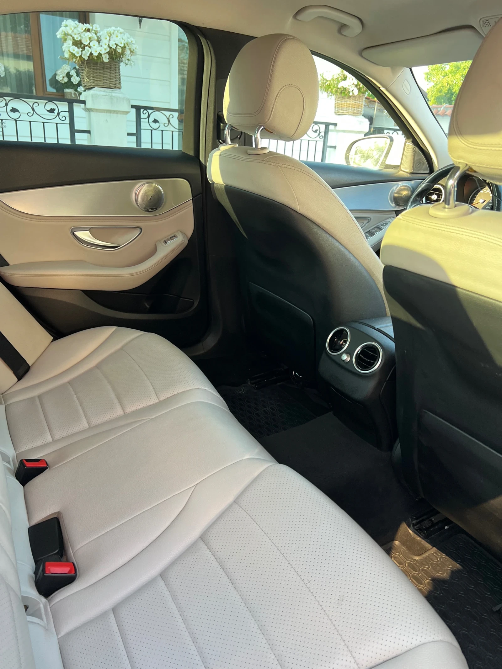 Mercedes-Benz C 200, снимка 12 - Автомобили и джипове - 53749718