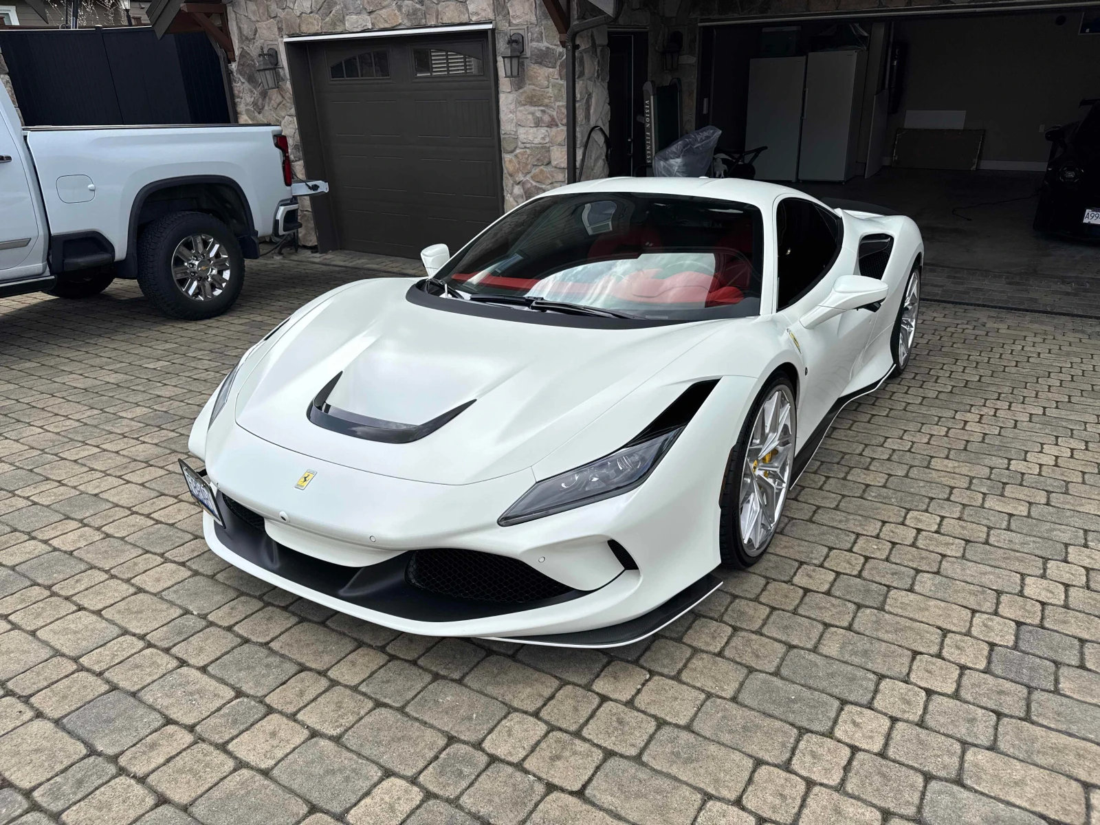 Ferrari 12 Cilindri 3.9L 8cyl RWD | Auto.bg — изображение 1