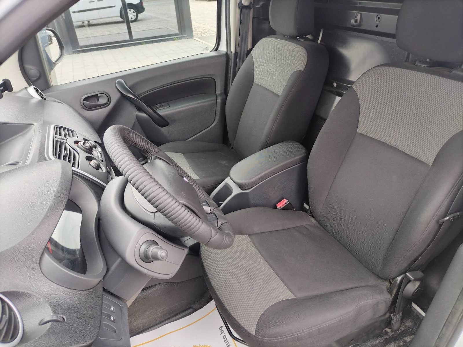 Renault Kangoo 1.5dCi/75к.с L1, снимка 12 - Автомобили и джипове - 53982613