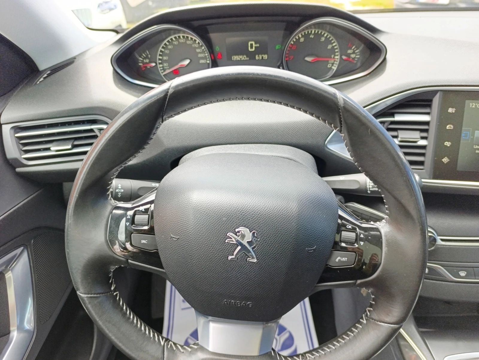Peugeot 308 1.6 THP Allure, снимка 12 - Автомобили и джипове - 54378650