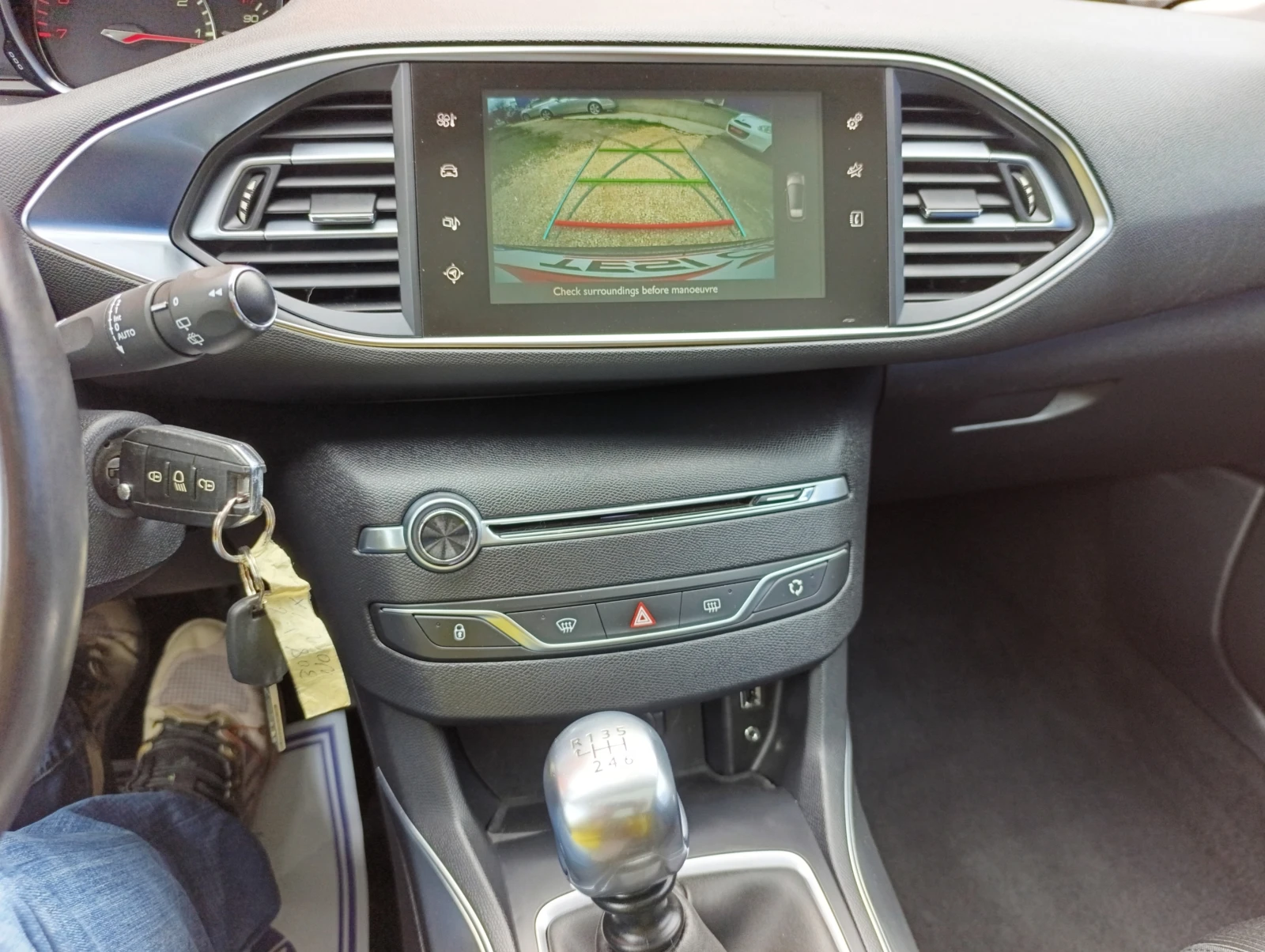Peugeot 308 1.6 THP Allure, снимка 17 - Автомобили и джипове - 54378650