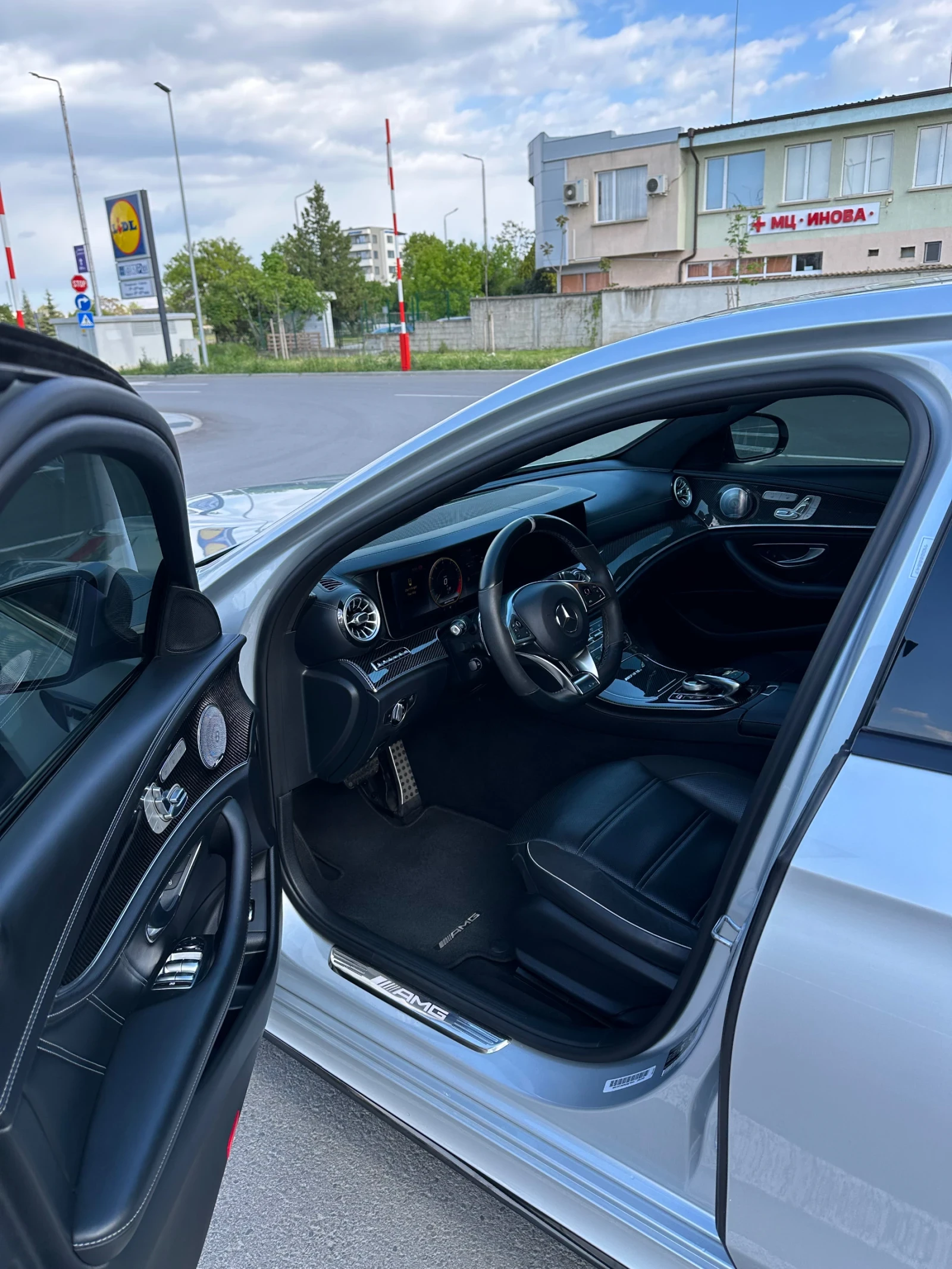 Mercedes-Benz E 63 AMG E 63 AMG 4Matic+ , снимка 10 - Автомобили и джипове - 54486964