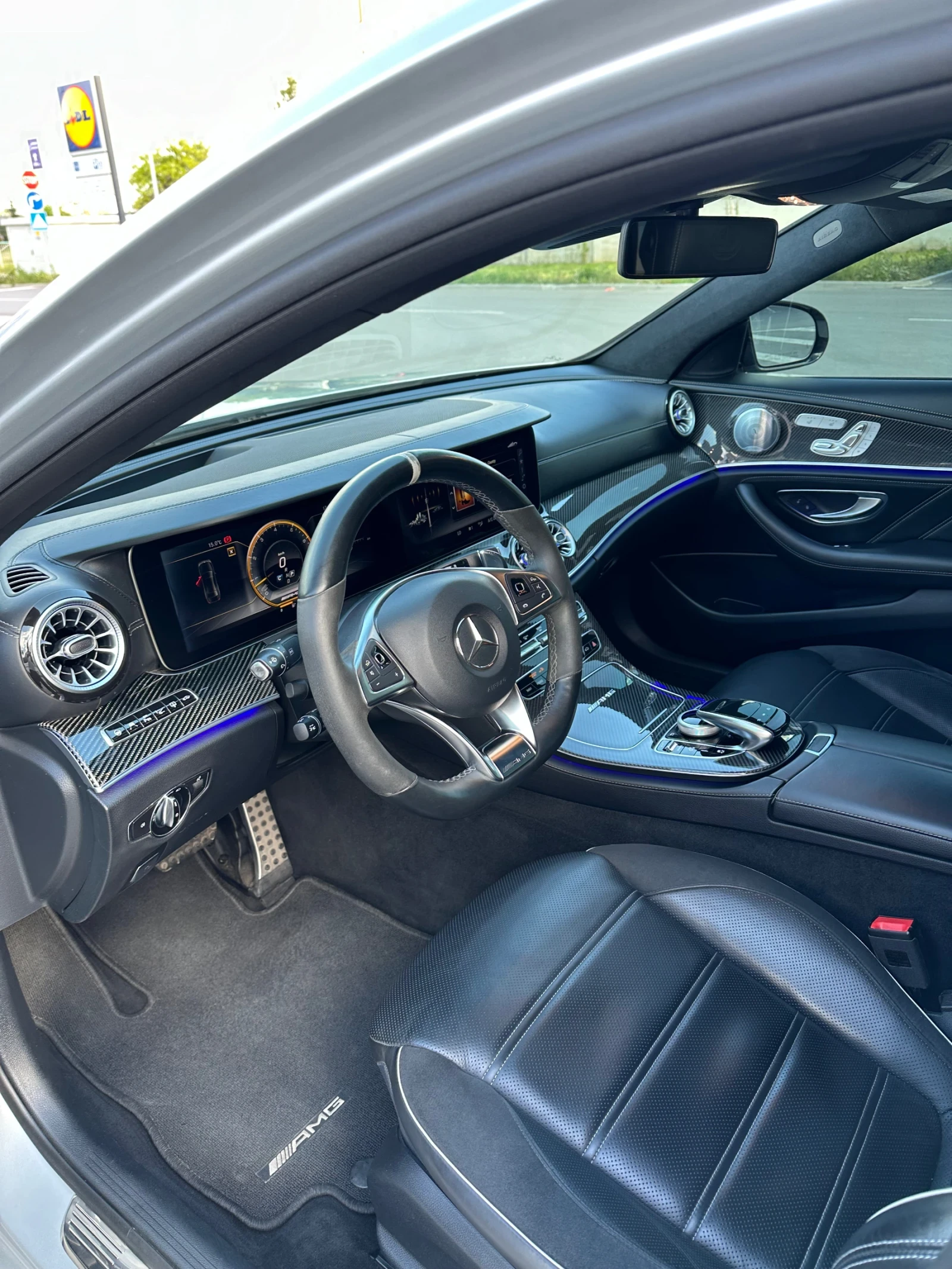 Mercedes-Benz E 63 AMG E 63 AMG 4Matic+ , снимка 15 - Автомобили и джипове - 54486964