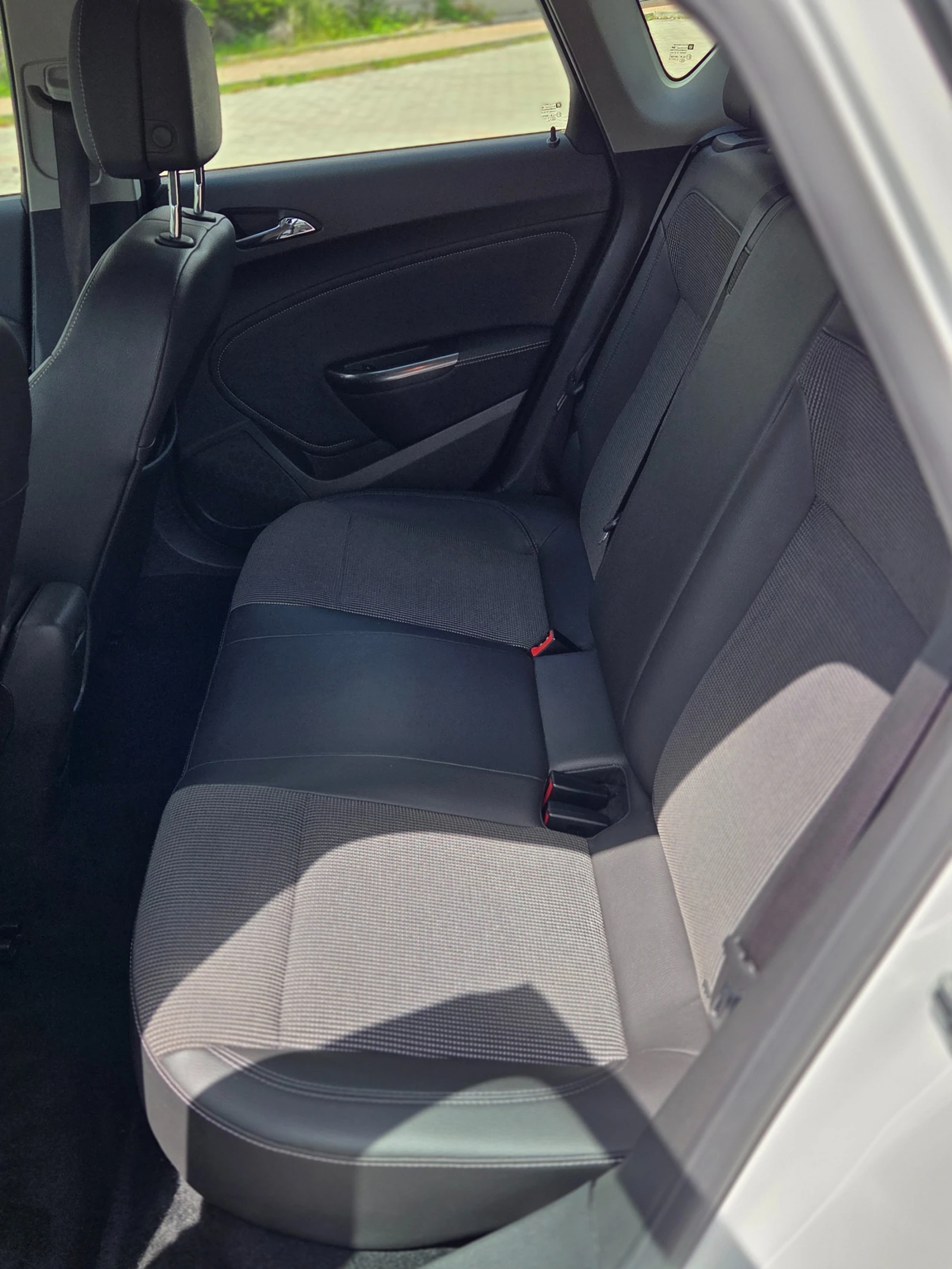 Opel Astra 1.3CDTi NAVI* COSMO* , снимка 5 - Автомобили и джипове - 54524390