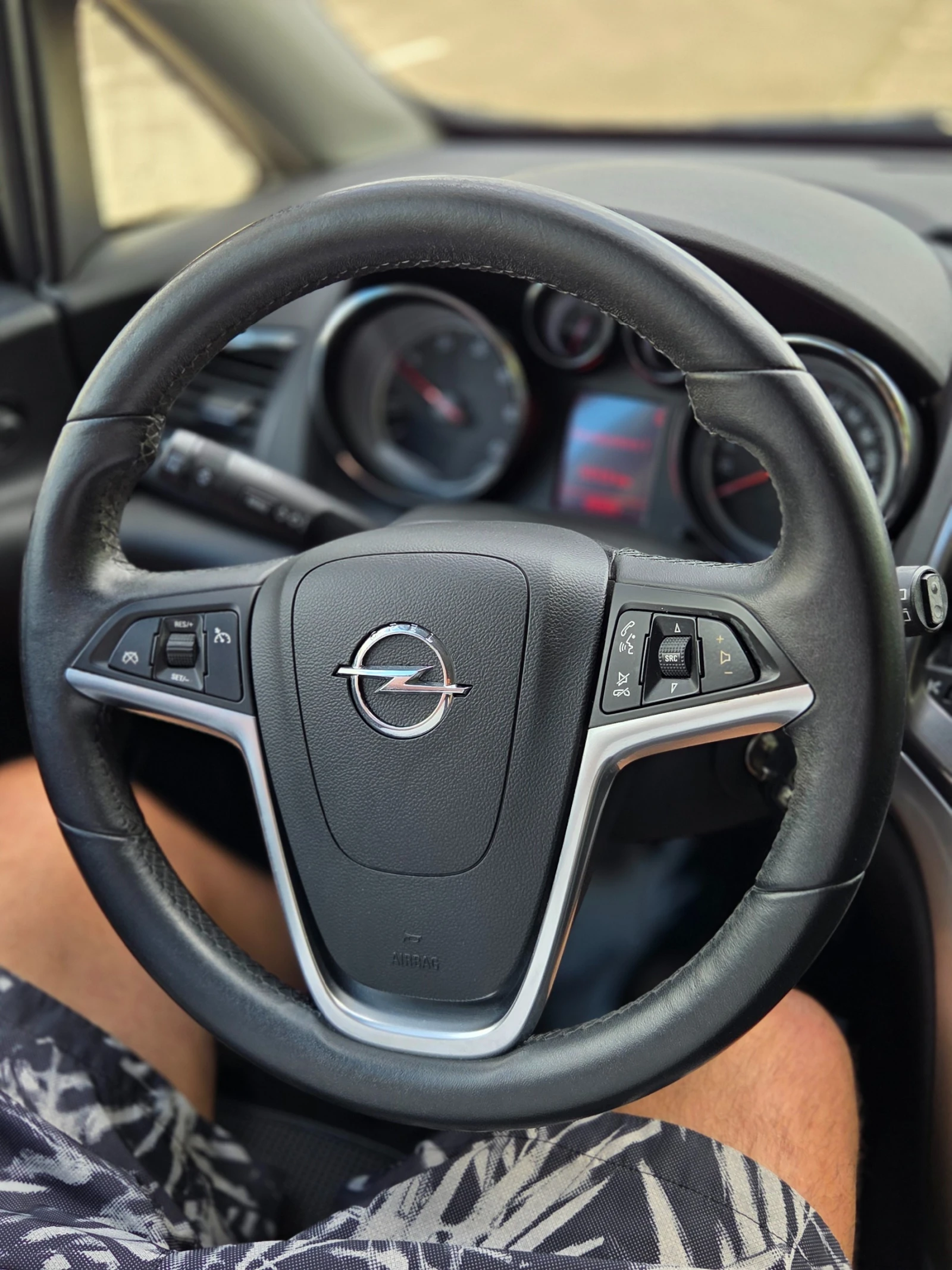 Opel Astra 1.3CDTi NAVI* COSMO* , снимка 10 - Автомобили и джипове - 54524390
