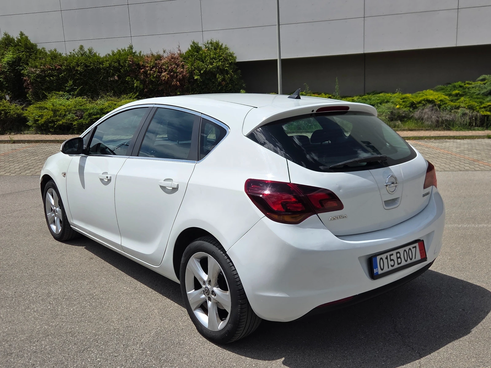 Opel Astra 1.3CDTi NAVI* COSMO* , снимка 3 - Автомобили и джипове - 54524390