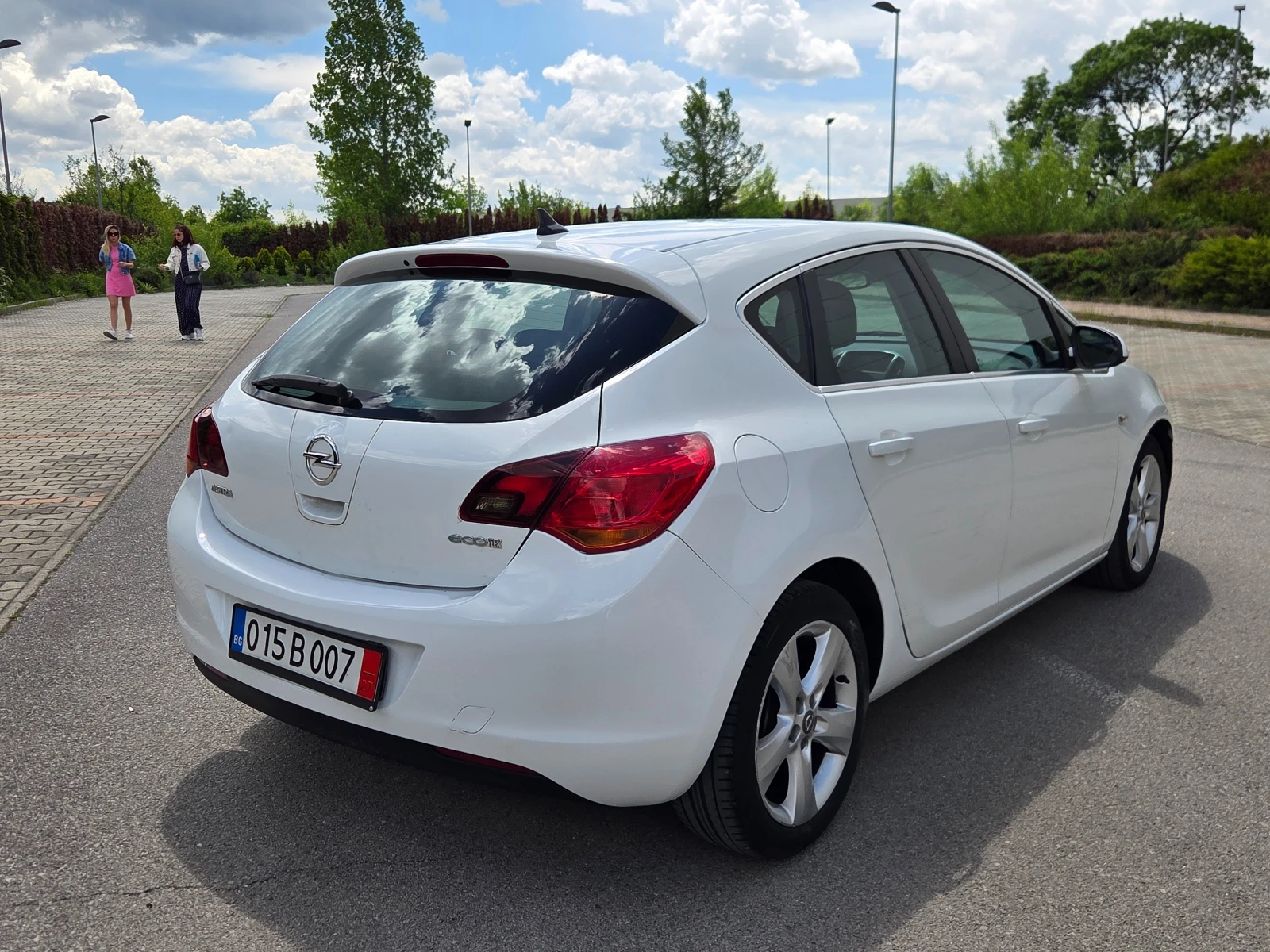 Opel Astra 1.3CDTi NAVI* COSMO* , снимка 4 - Автомобили и джипове - 54524390