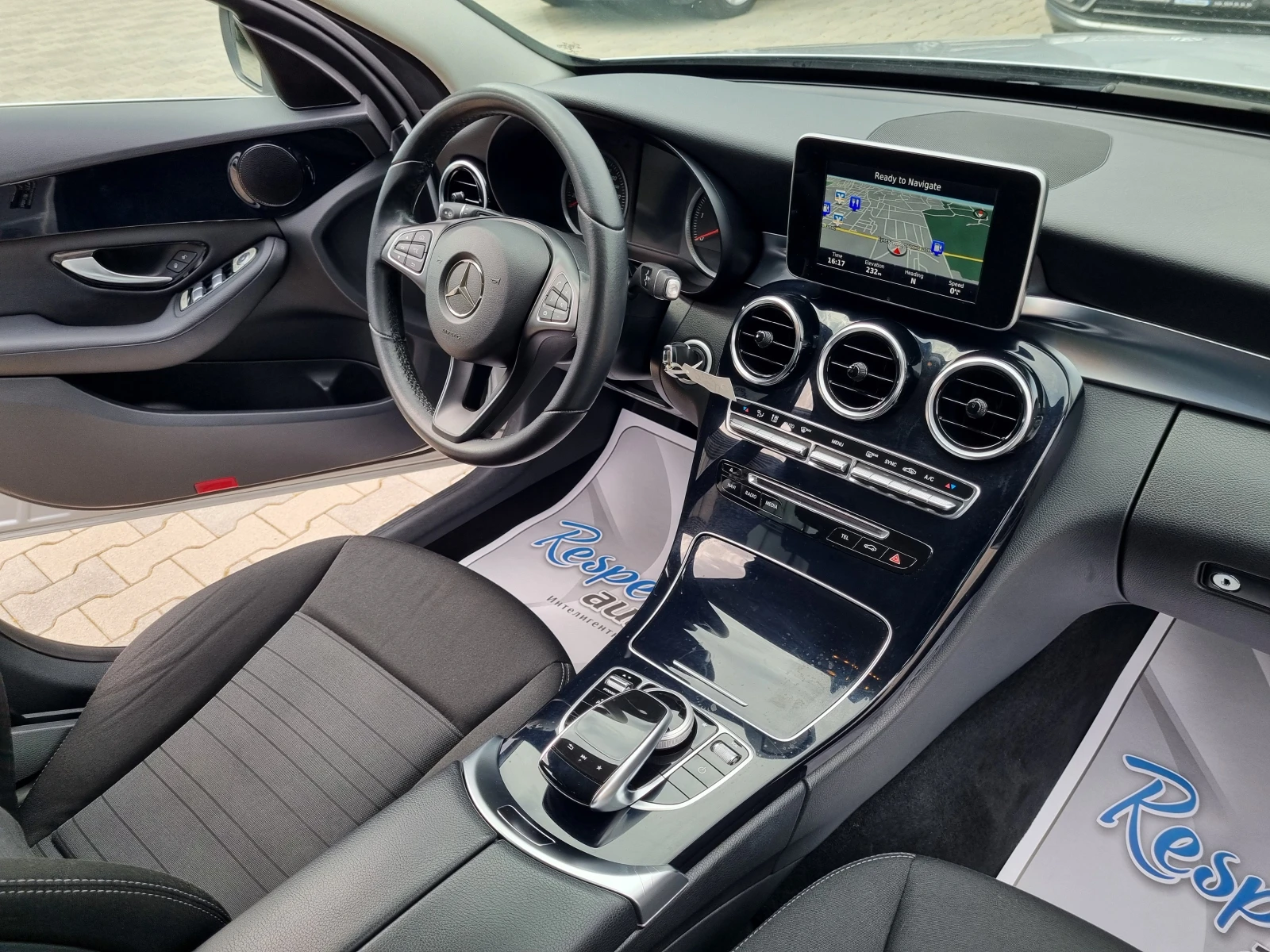 Mercedes-Benz C 220 CDi-170кс АВТОМАТИК/2016г. СЕРВИЗНА ИСТОРИЯ в МВ, снимка 9 - Автомобили и джипове - 54567048
