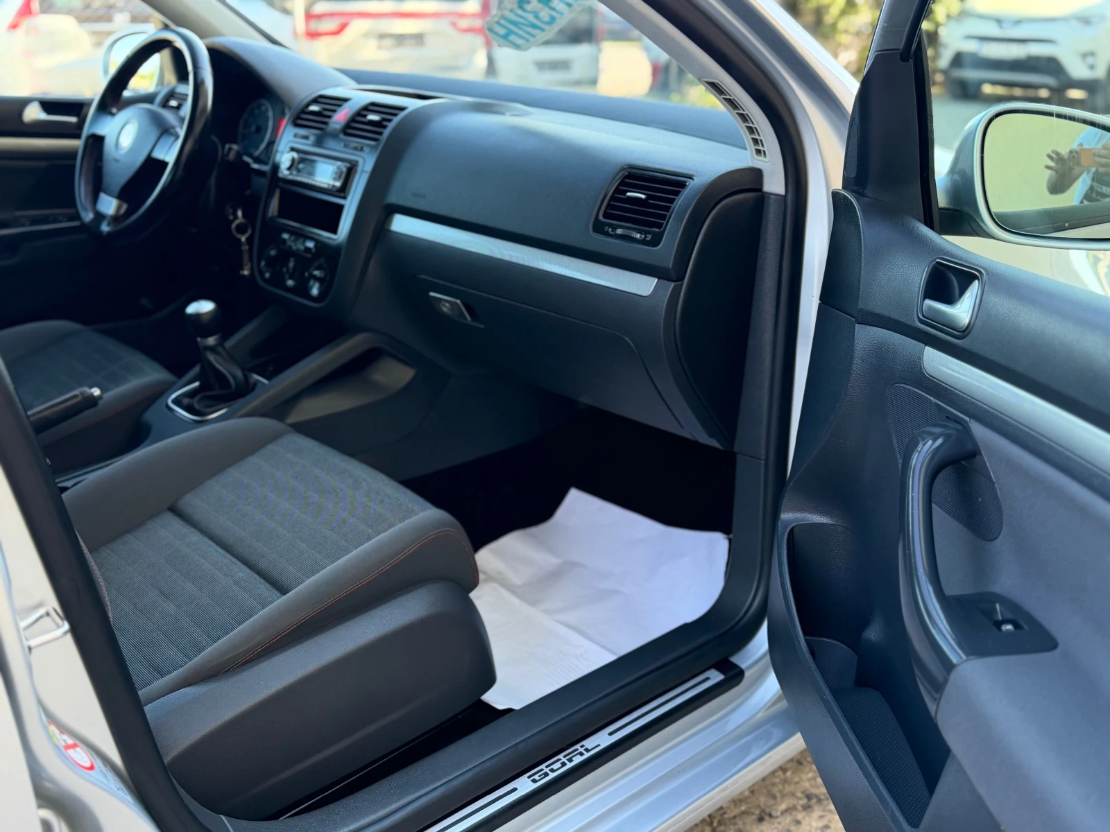 VW Golf = = 110 ХИЛЯДИ= = ИТАЛИЯ= = 1.6-102= = GOAL= = , снимка 11 - Автомобили и джипове - 54931339