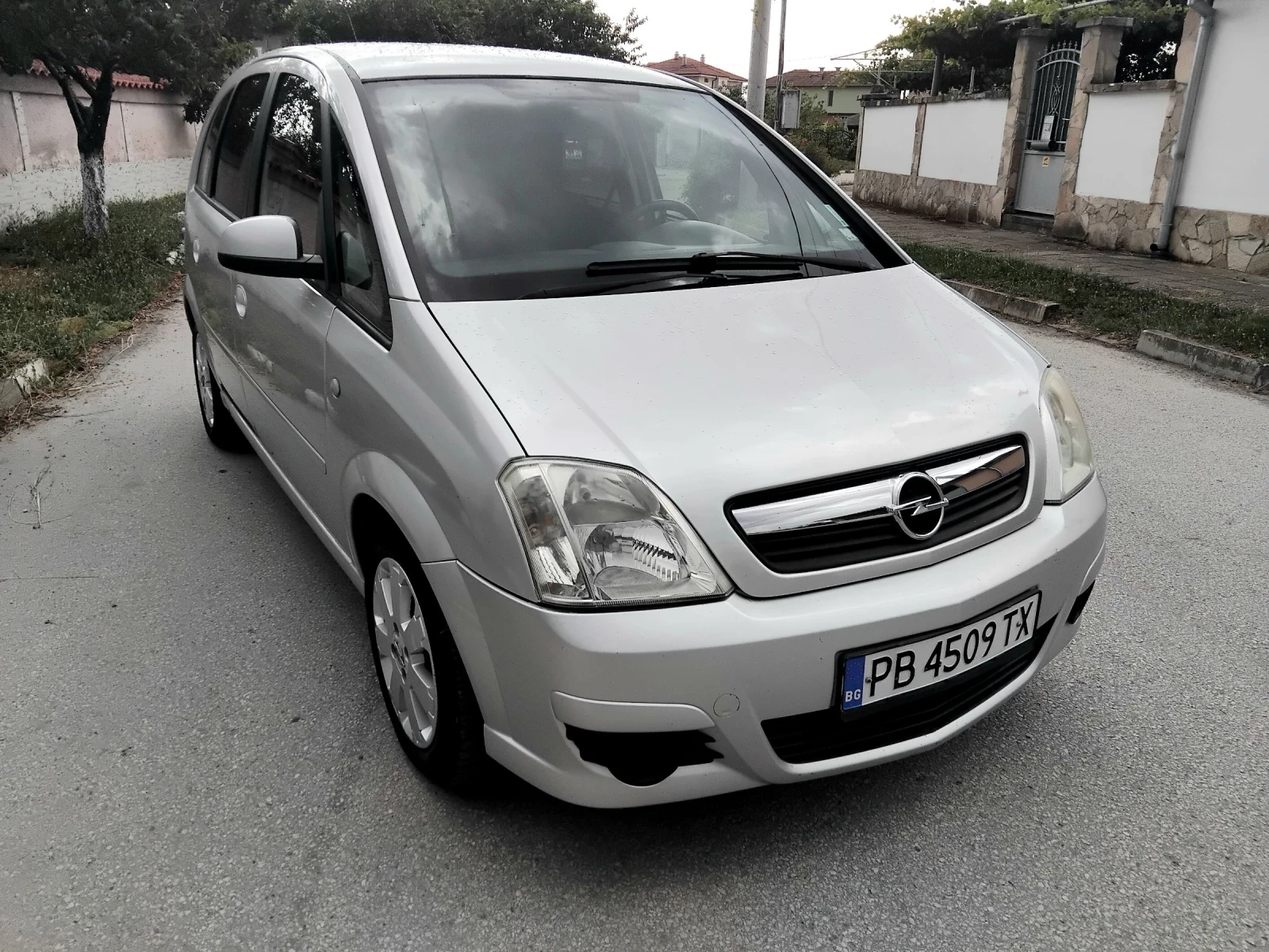 Opel Meriva 1.4i.90k + КЛИМА + ГАЗОВ ИНЖЕКЦИОН 2006г , снимка 10 - Автомобили и джипове - 55148374