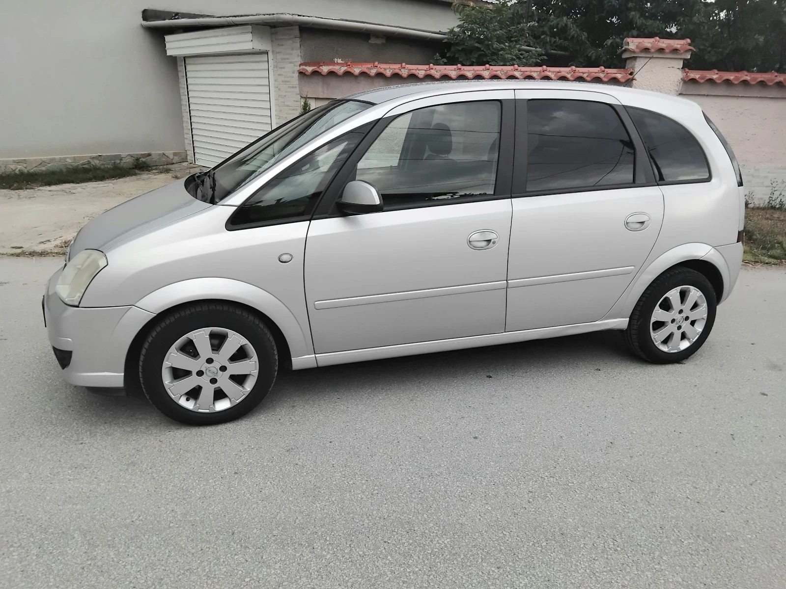 Opel Meriva 1.4i.90k + КЛИМА + ГАЗОВ ИНЖЕКЦИОН 2006г , снимка 4 - Автомобили и джипове - 55148374