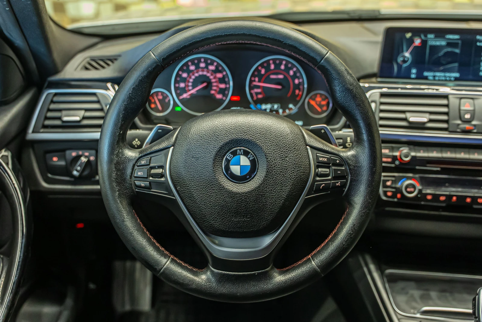 BMW 328 i xDrive, снимка 11 - Автомобили и джипове - 55274526