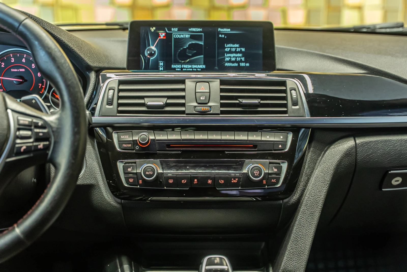 BMW 328 i xDrive, снимка 13 - Автомобили и джипове - 55274526