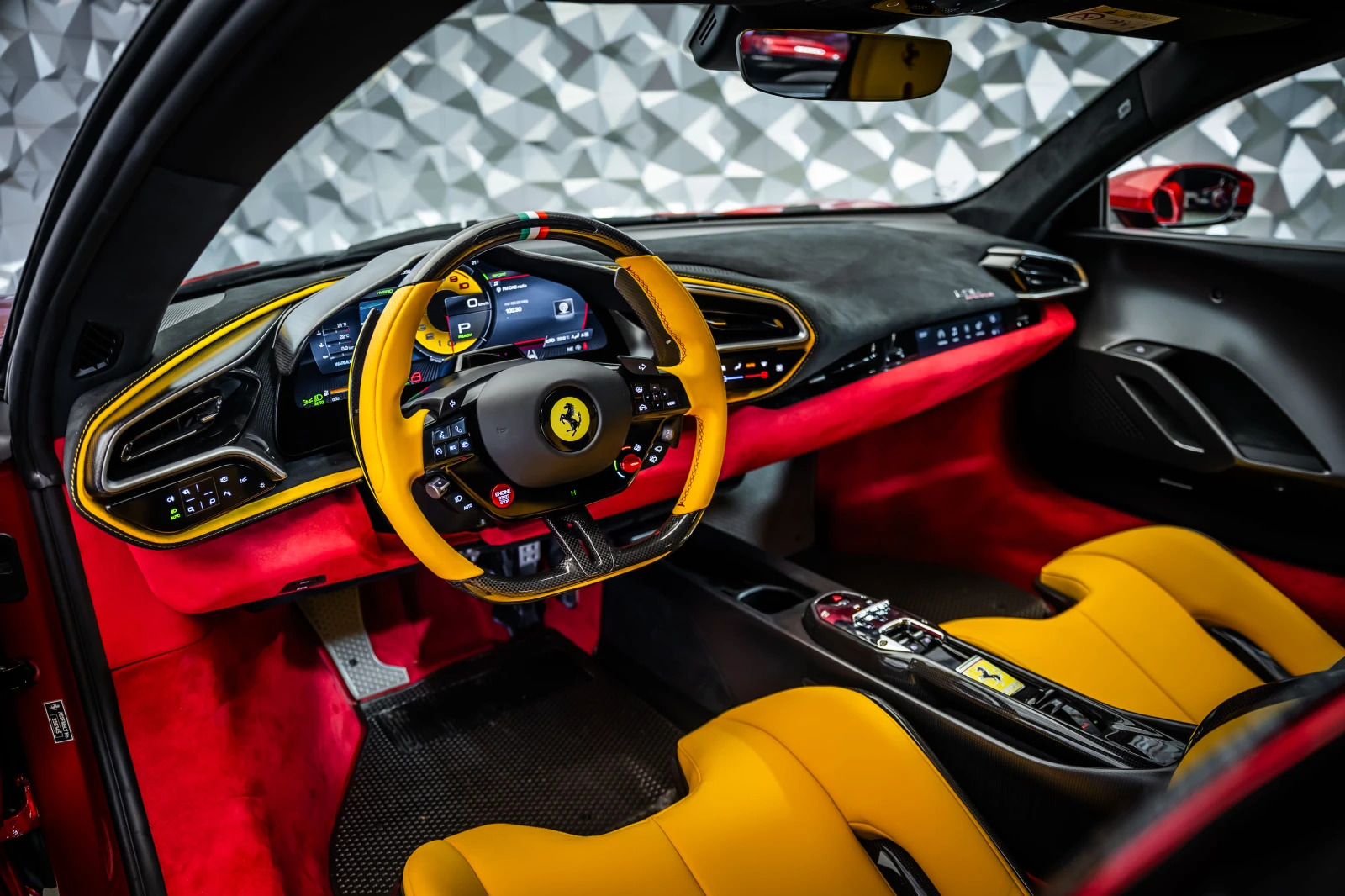 Ferrari 296 GTS SPECIALE Rosso Magma, снимка 8 - Автомобили и джипове - 55463852