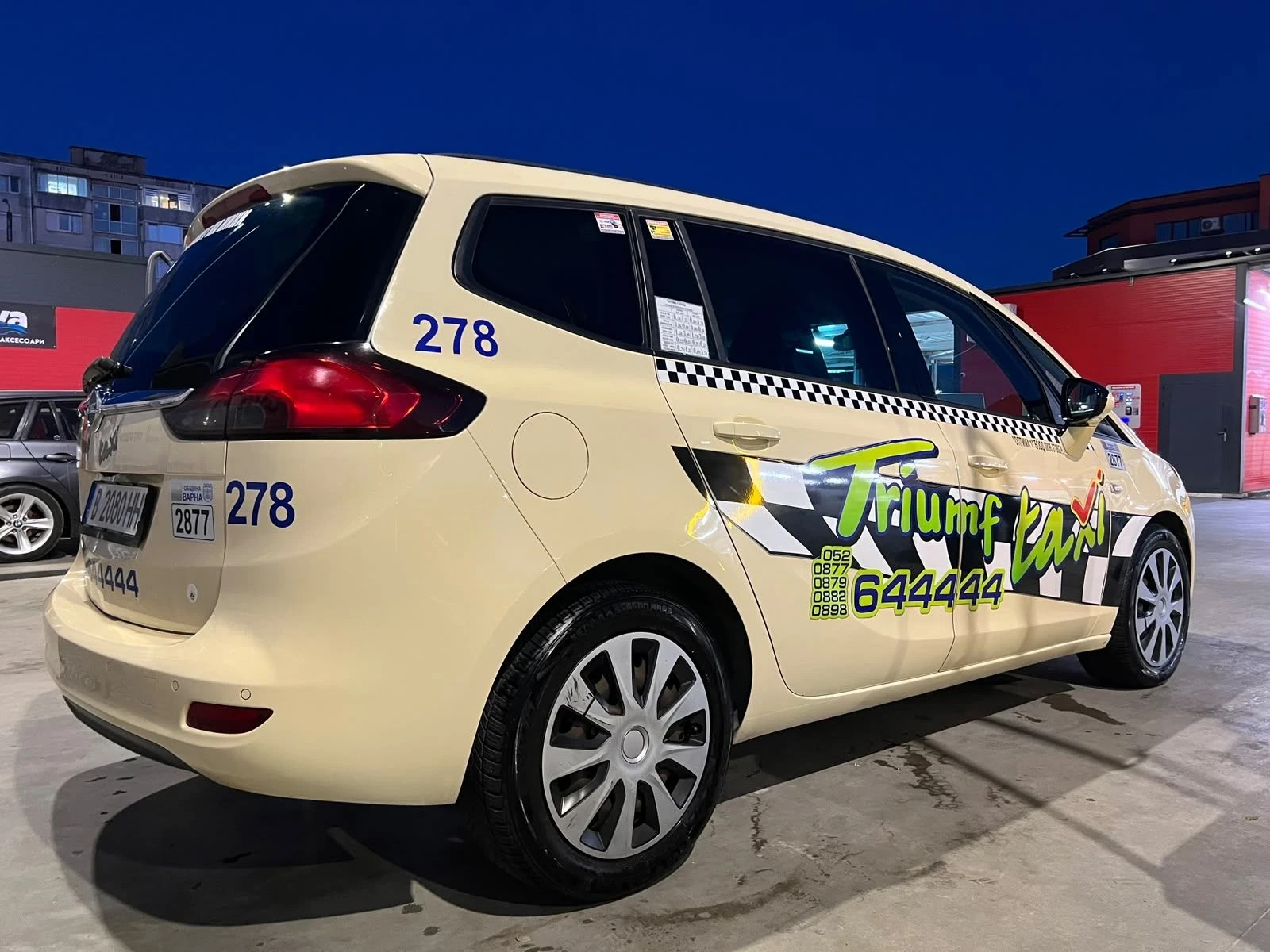 Opel Zafira 1.6 CNG, снимка 4 - Автомобили и джипове - 55683811