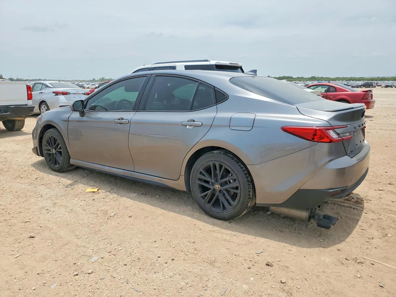 Toyota Camry 2.5l Se, снимка 2 - Автомобили и джипове - 56043614