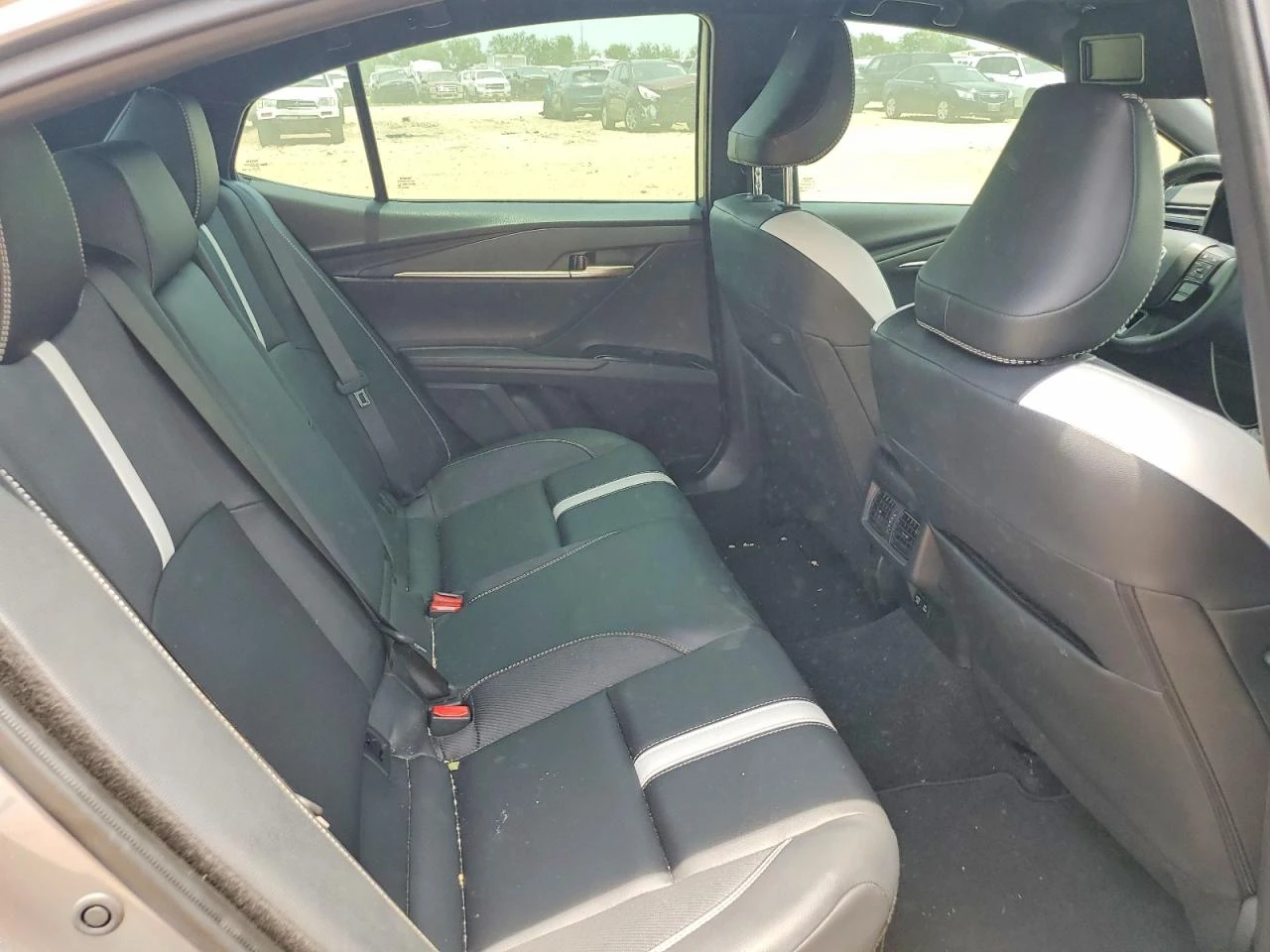 Toyota Camry 2.5l Se, снимка 10 - Автомобили и джипове - 56043614